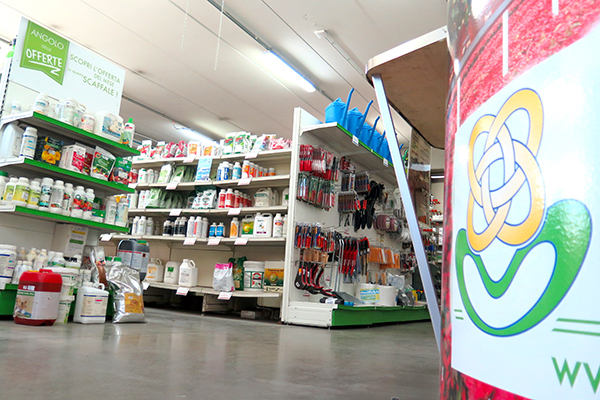 negozio- Tutto per l'gricoltura- Flora Toscana